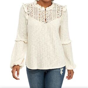 Eyeshadow Ivory Lace Yoke Long Sleeve Top Size Large NWT